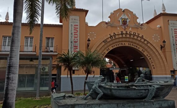 Historický trh na Tenerife v Santa Cruz, vstupní brána