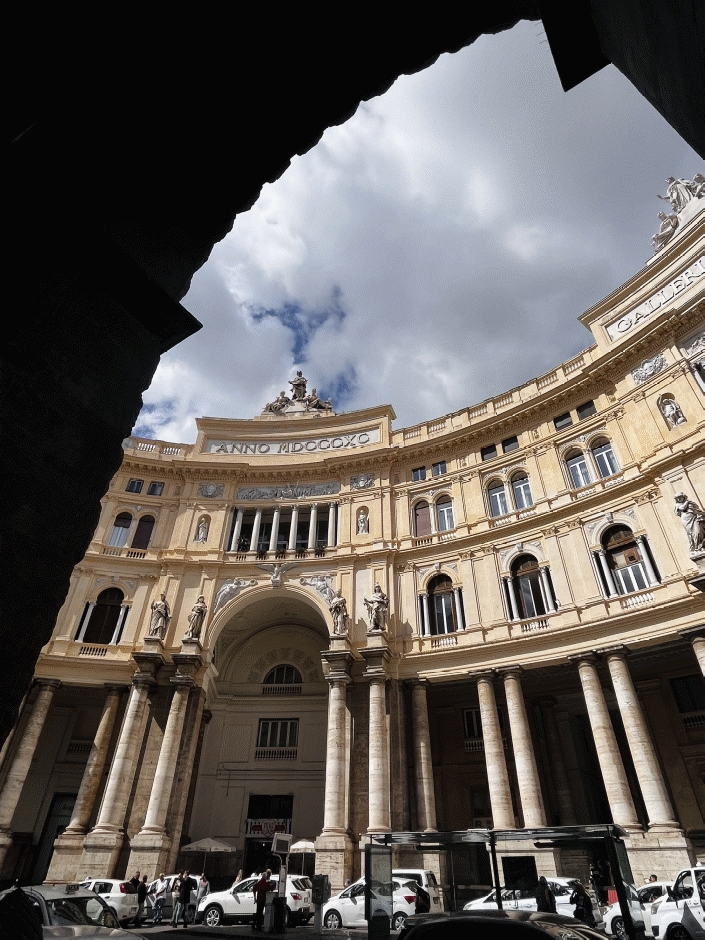 Neapol - Galleria Umberto